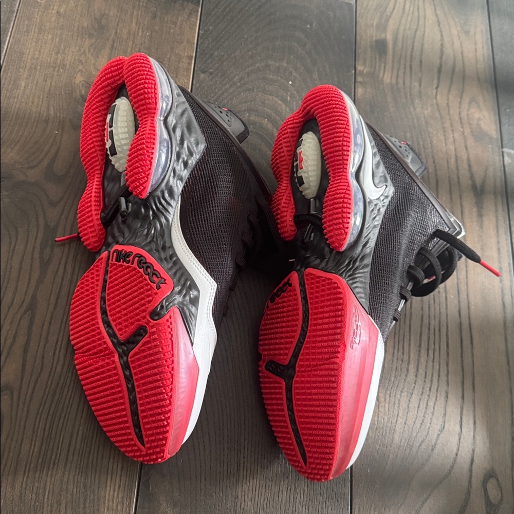 Nike LeBron 19 XIX Low Bred 2022 new no box men’s size 11.5 - Picture 13 of 13
